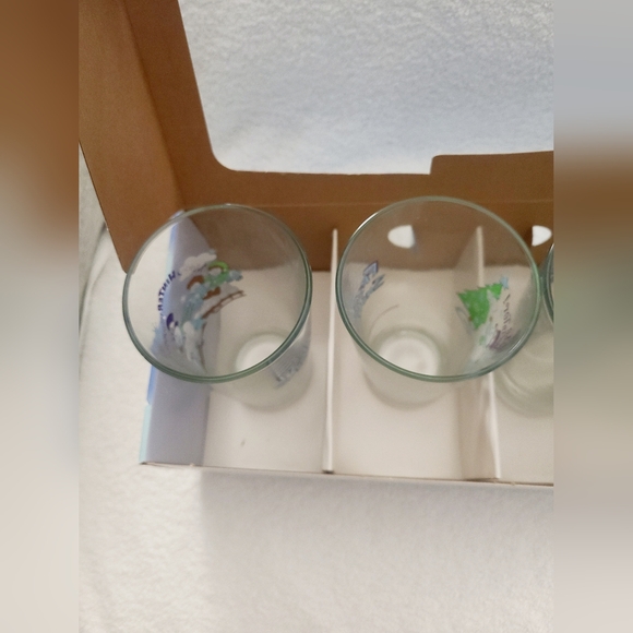 FROSTY THE SNOWMAN 4 Piece Glasses COLLECTOR'S SERIES THICK PINT GLASS SET 16oz - Picture 6 of 7
